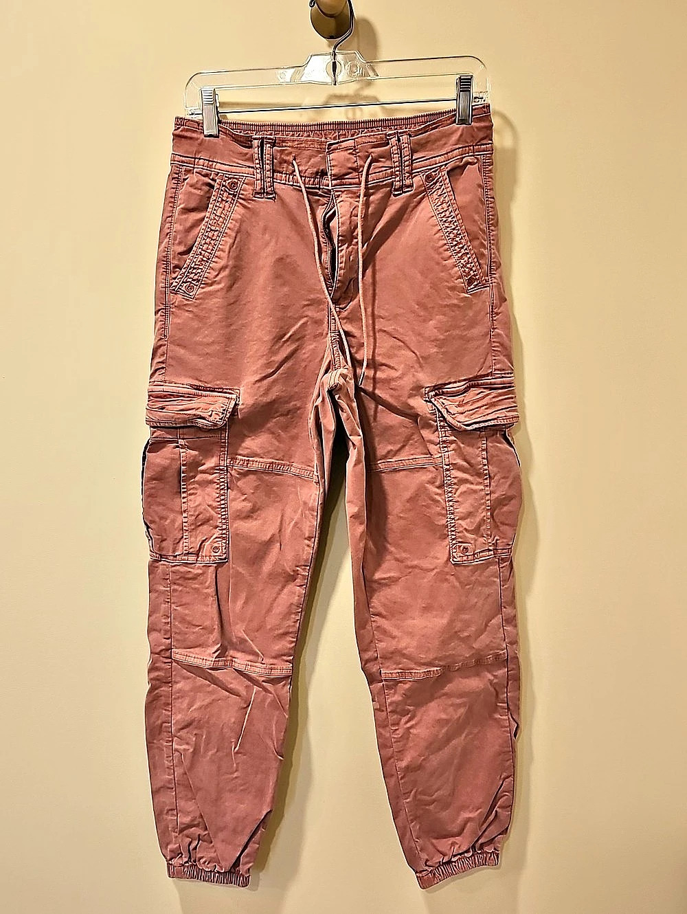 American Eagle Cargo Jogger Pants in Pink; Size 6 Long